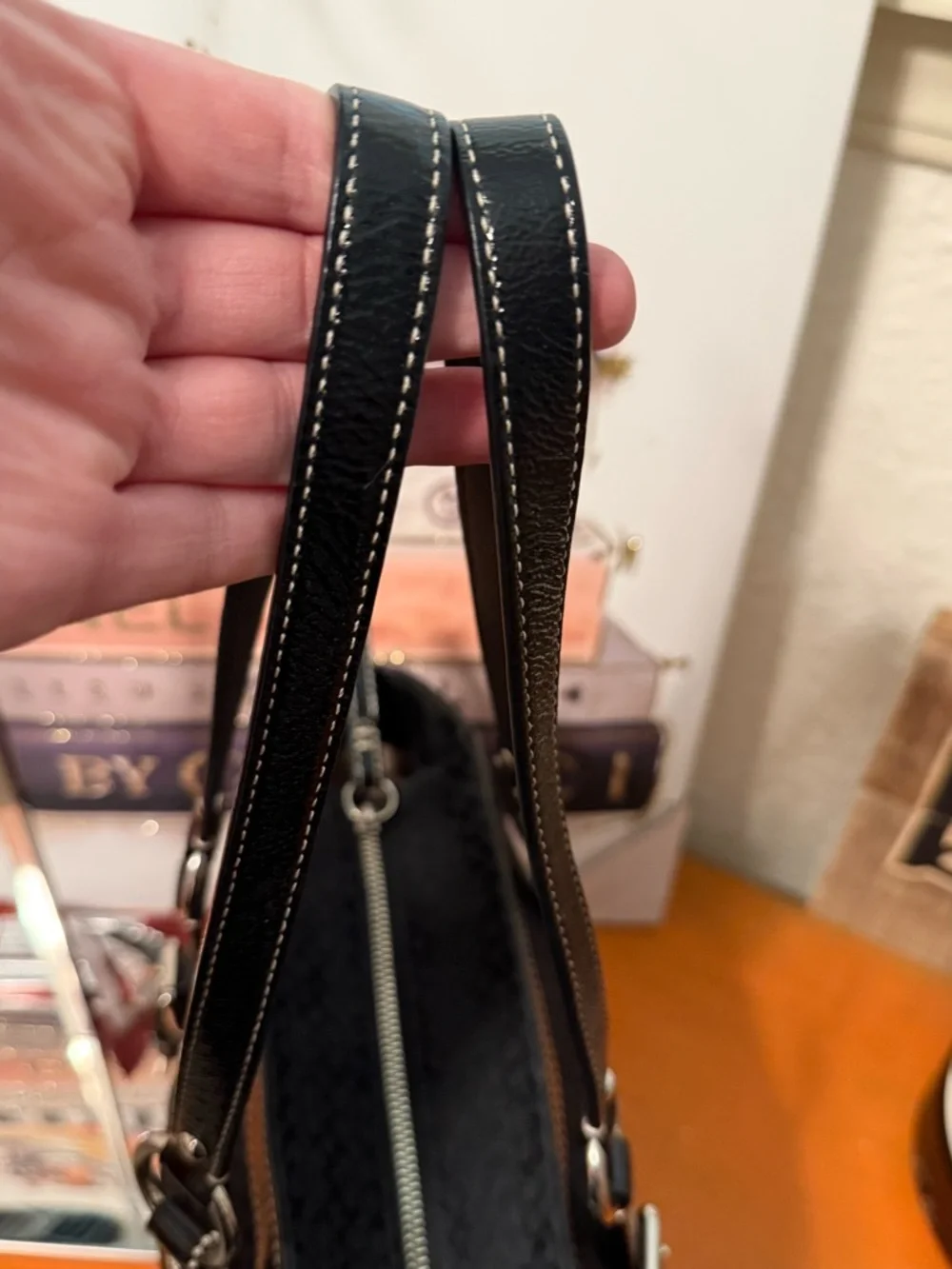 Coach Black Signature Gallery Jacquard Tote EUC - Picture 7 of 13